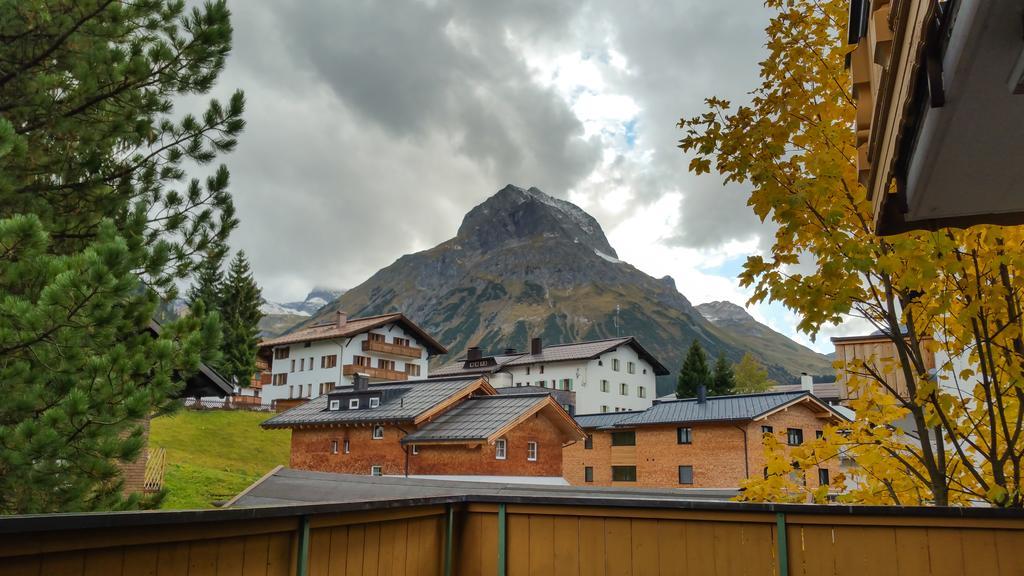 Pension Iris Hotel Lech am Arlberg Exterior photo